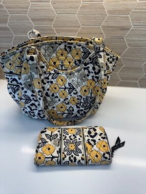 Vera Bradley Go Wild HoBo Messenger Bag with Matching Wallet Yellow Black Floral